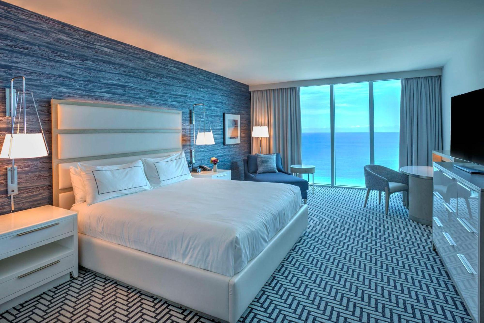 King Room with Oceanfront,1509854995:JPEG